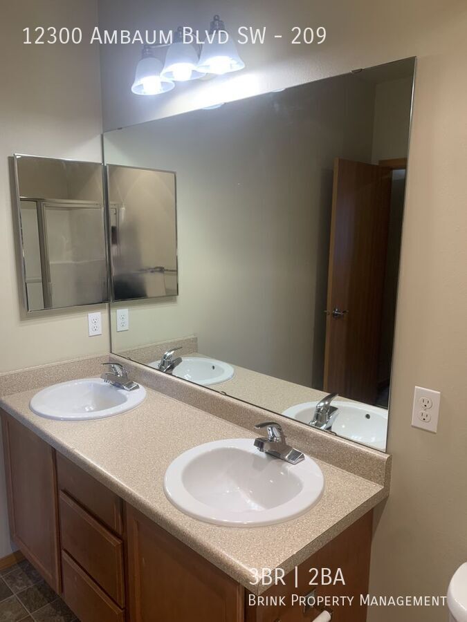 Ambaum Place | Large 3 Bedroom/2 Bathroom Home w/ In-Unit Laundry Available Soon! property image