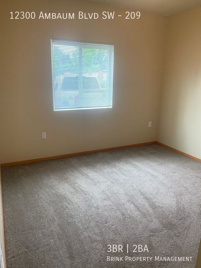 Ambaum Place | Large 3 Bedroom/2 Bathroom Home w/ In-Unit Laundry Available Soon! property image