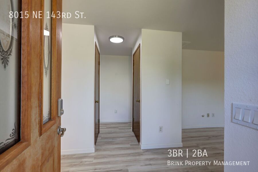 Cozy 3-bedroom 2 baths in Kirkland. property image