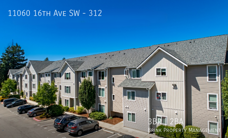DubSea Apartments | Top Floor Apartment Home w/ In-Unit Laundry Available Now! property image