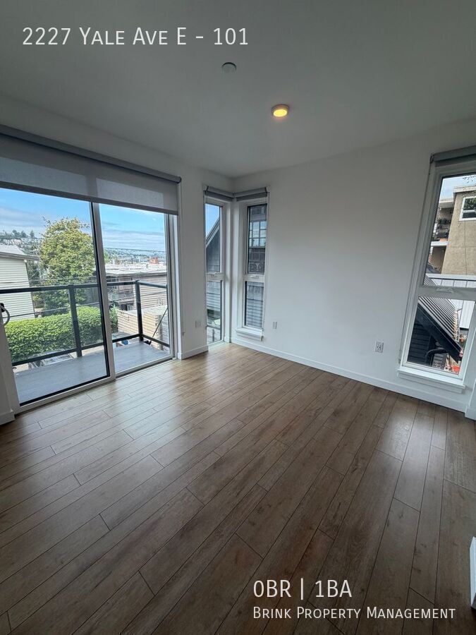 Welcome to Lakeview! - Live in Luxury & Style in the heart of Eastlake property image