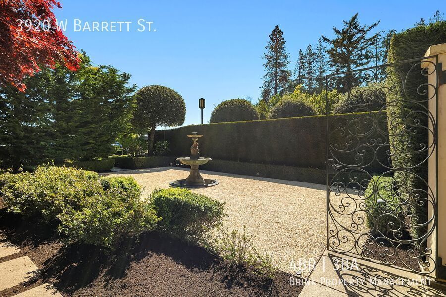 Elegant 4 Bedroom 2.5 Bath Tuscan Style Home in Magnolia West Hill property image
