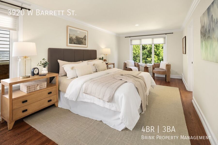 Elegant 4 Bedroom 2.5 Bath Tuscan Style Home in Magnolia West Hill property image
