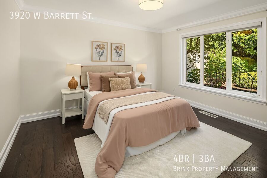 Elegant 4 Bedroom 2.5 Bath Tuscan Style Home in Magnolia West Hill property image