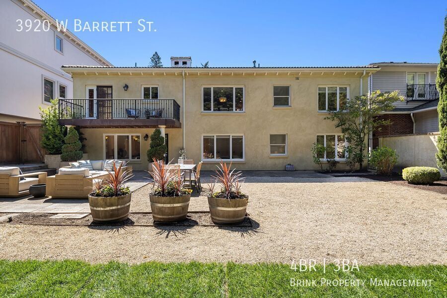 Elegant 4 Bedroom 2.5 Bath Tuscan Style Home in Magnolia West Hill property image