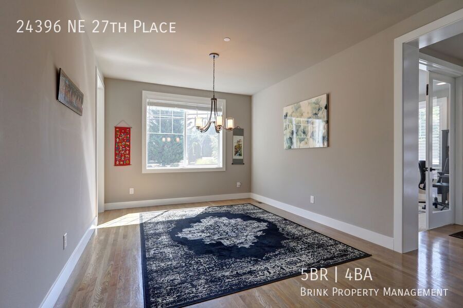 Stunning 5-Bedroom Sammamish Home with Main-Level Guest Suite property image