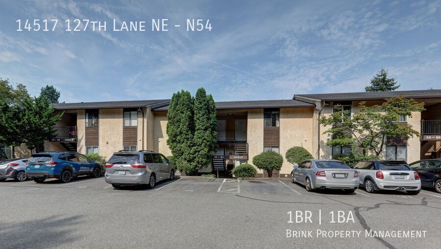 Clean Top Floor 1BR 1BA Condo with Wood Burning Fireplace property image