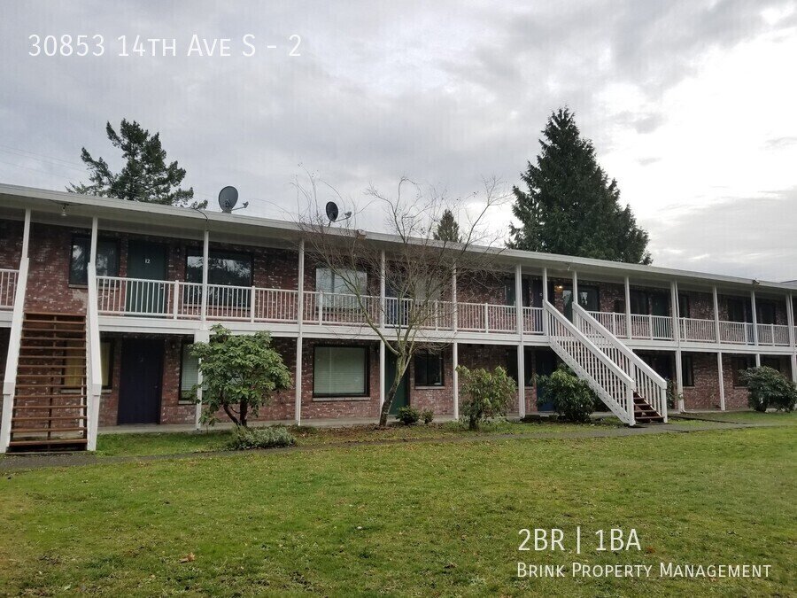 Beautifully remodeled 2BR in quiet complex  - close to everything! 2 months free!! property image