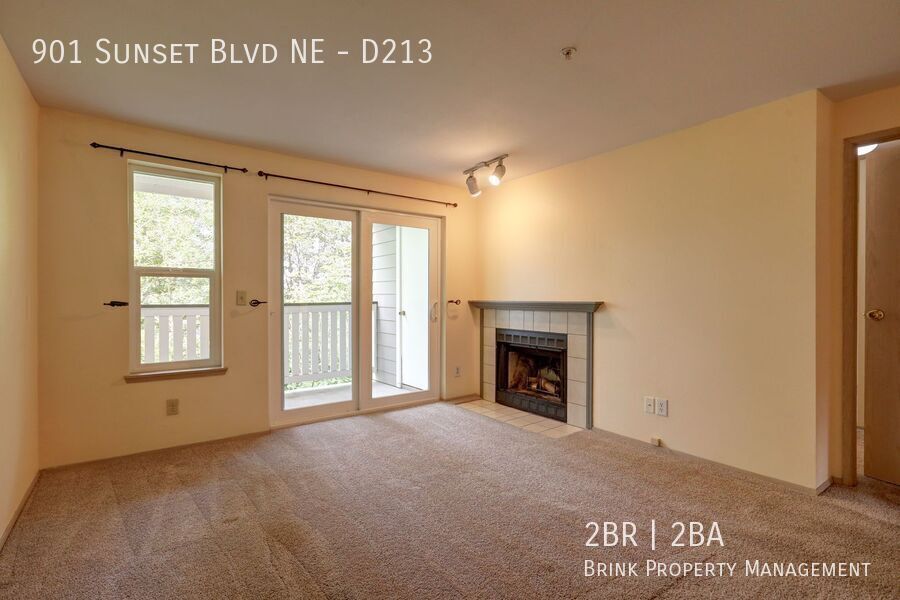 Beautiful 2 Bedroom/2 Bath Renton Condo, Great Location, W/S/G included!! property image