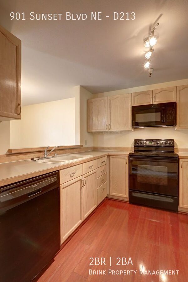 Beautiful 2 Bedroom/2 Bath Renton Condo, Great Location, W/S/G included!! property image