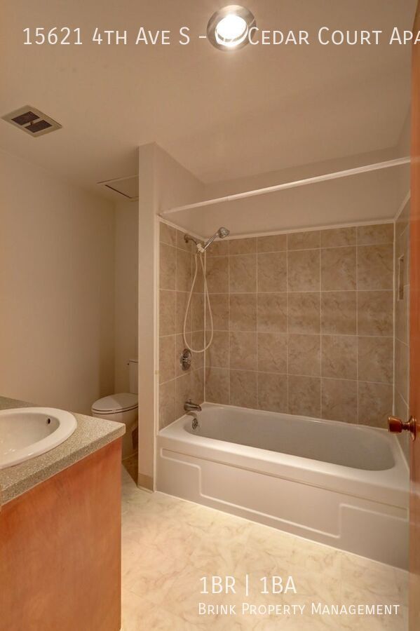 Great Location! 1BR/1BA Available Now! 1 month free rent! property image