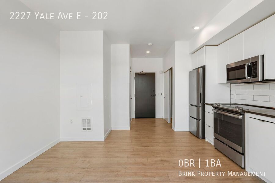 Welcome to Lakeview! Live in Luxury & Style in the heart of Eastlake property image