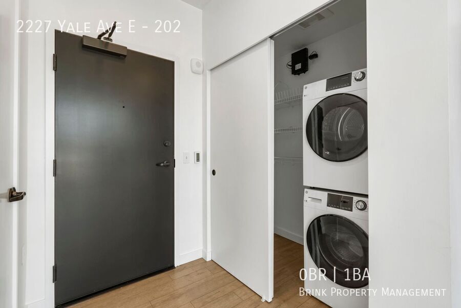 Welcome to Lakeview! Live in Luxury & Style in the heart of Eastlake property image