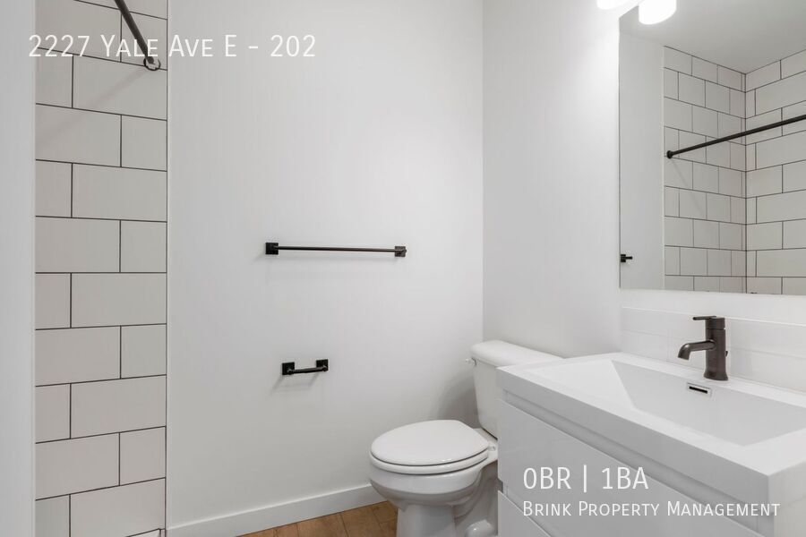 Welcome to Lakeview! Live in Luxury & Style in the heart of Eastlake property image