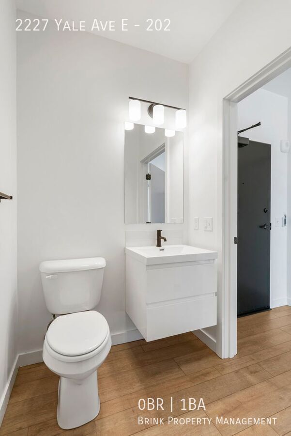 Welcome to Lakeview! Live in Luxury & Style in the heart of Eastlake property image