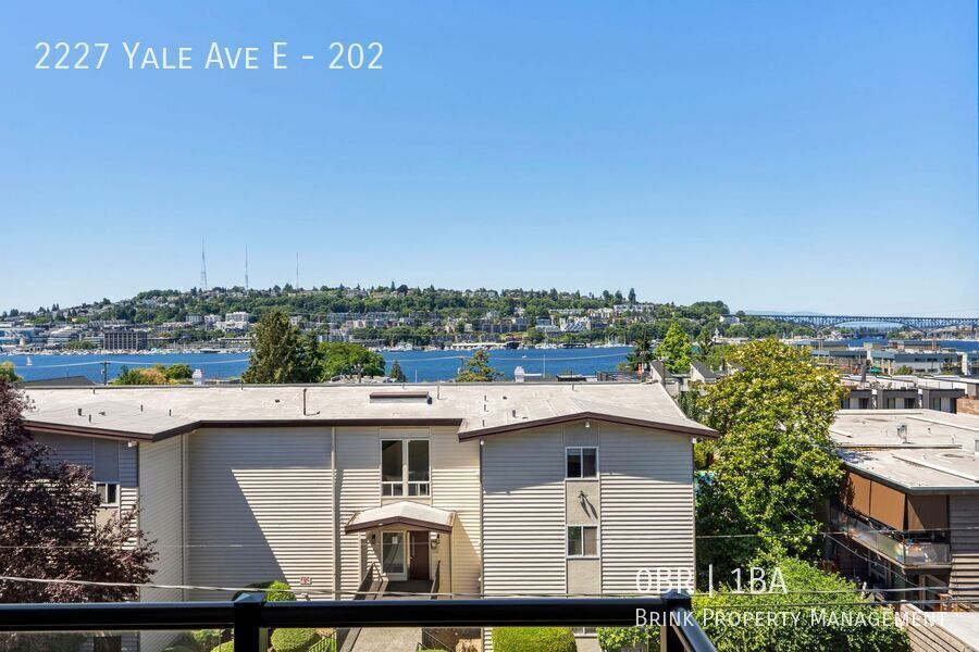 Welcome to Lakeview! Live in Luxury & Style in the heart of Eastlake property image
