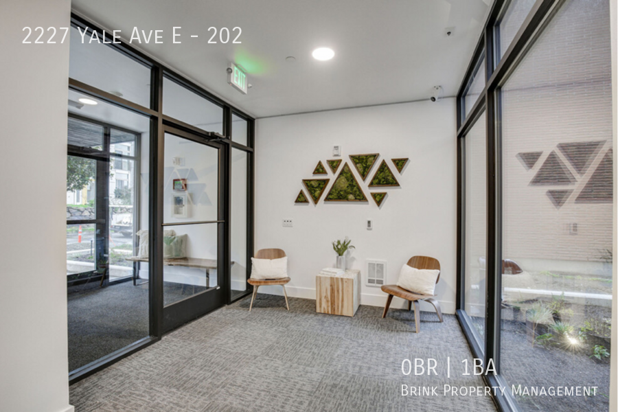 Welcome to Lakeview! Live in Luxury & Style in the heart of Eastlake property image
