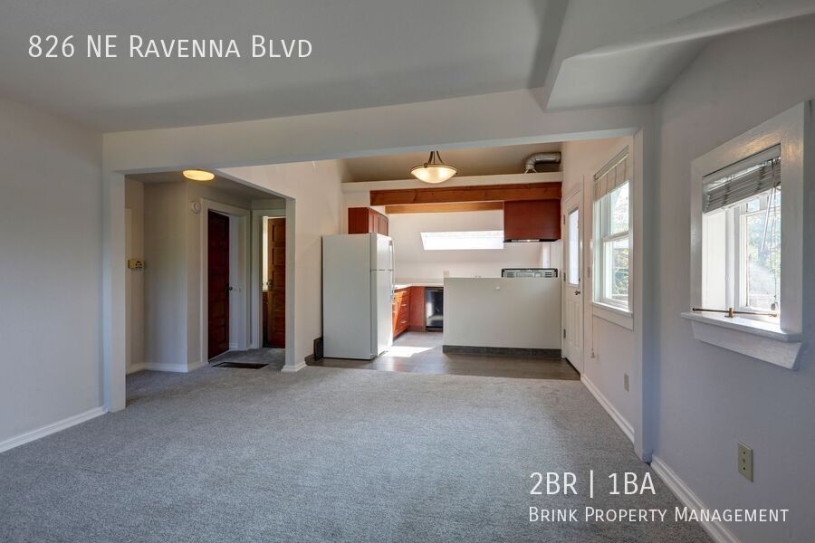 Lovely 2BR/.75BA Top Floor Duplex Apartment  in Ravenna! Available Now! property image