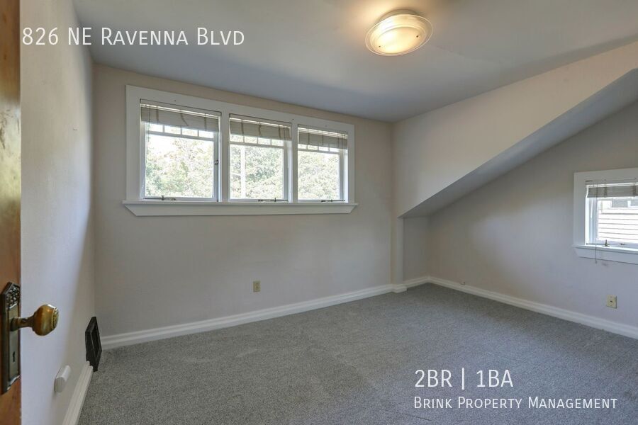 Lovely 2BR/.75BA Top Floor Duplex Apartment  in Ravenna! Available Now! property image