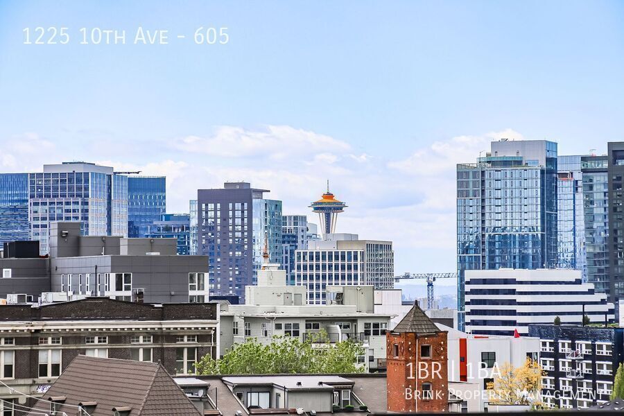 Live at The Woodworth - Classic & Cool Living in Capitol Hill property image