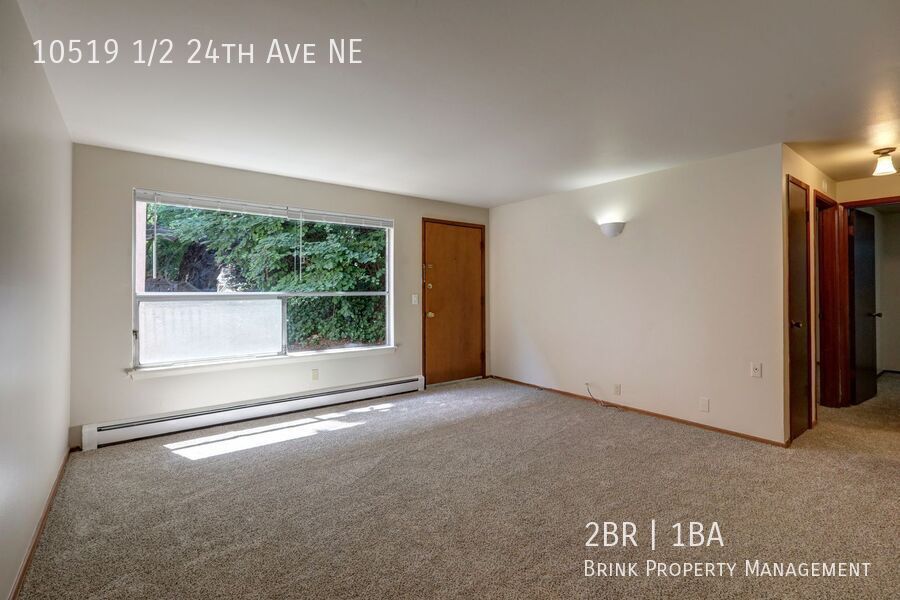1 Month Free!! Great Location! 2 Bedroom, 1 Bath Apartment, Nicely Maintained building property image