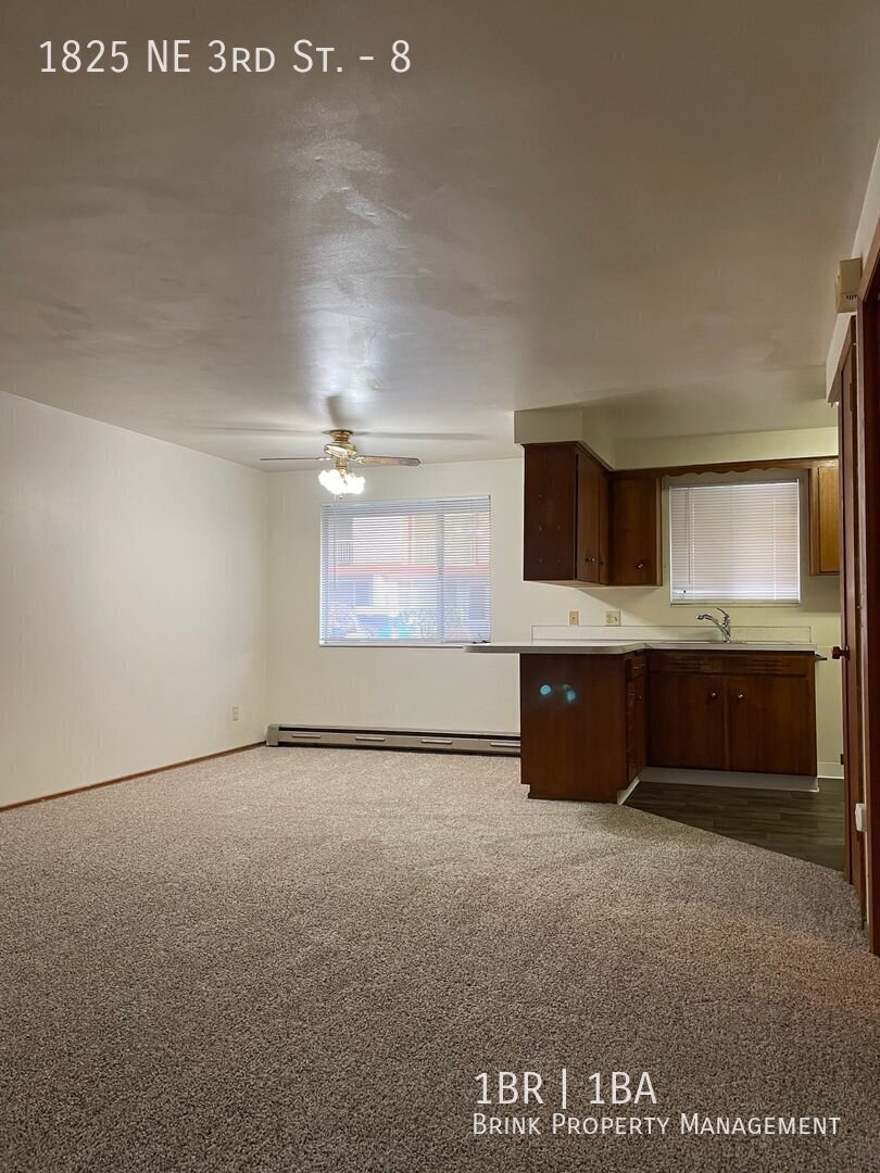 Spacious End-Unit 1 Bedroom with Private Patio & Ample Parking property image