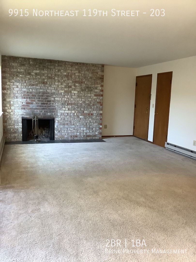 Spacious 2BR 1BA Corner Unit Condo with Bright Western Exposure in Juanita property image