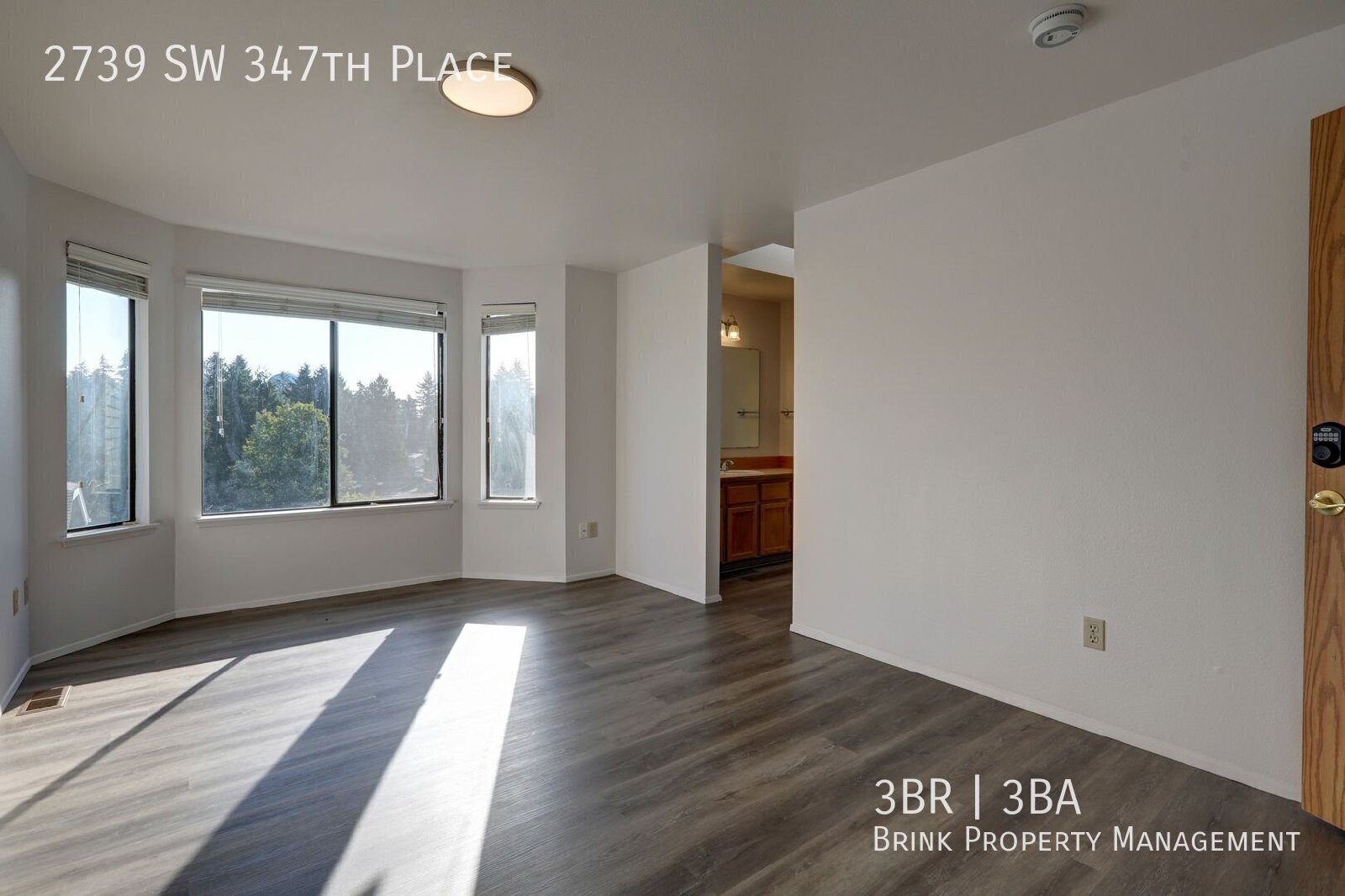 Spacious 3 Bed 2.2 Bath Home in Fantastic Federal Way Location! property image