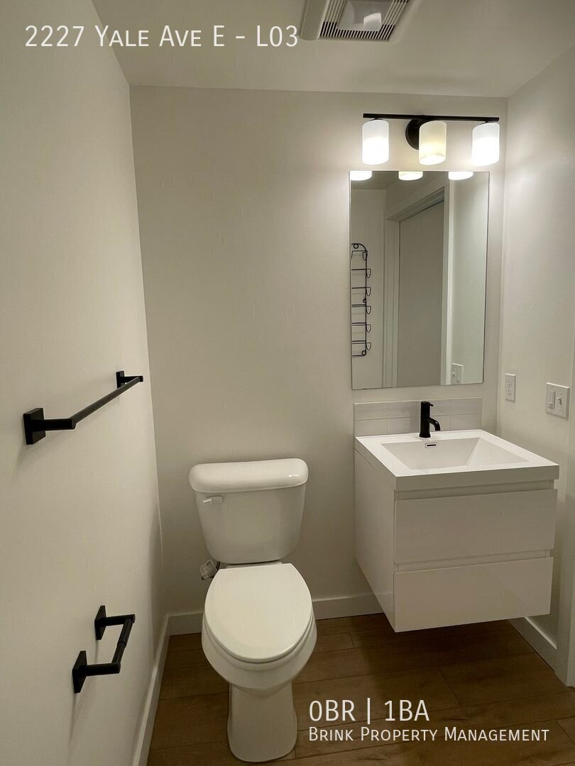 Welcome to Lakeview! Live in Luxury & Style in the heart of Eastlake property image