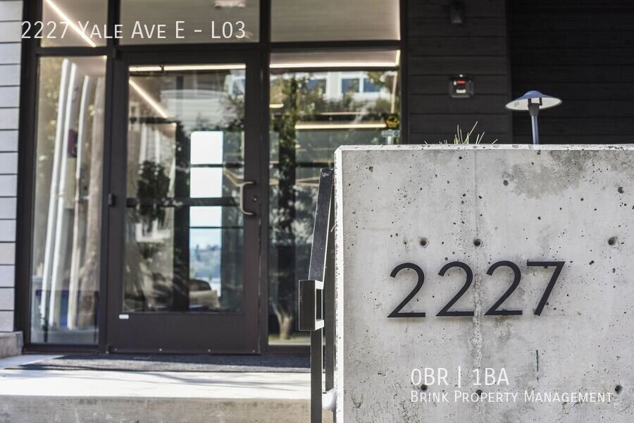 Welcome to Lakeview! Live in Luxury & Style in the heart of Eastlake property image