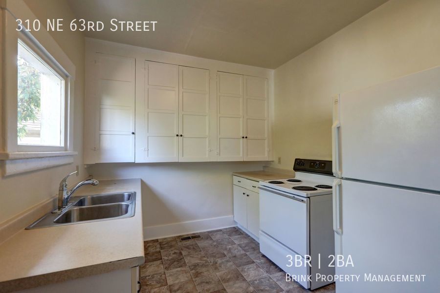 Great Location! 3 Bedroom/1.5 Bathroom House Near Green Lake! property image