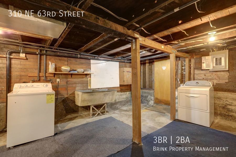 Great Location! 3 Bedroom/1.5 Bathroom House Near Green Lake! property image