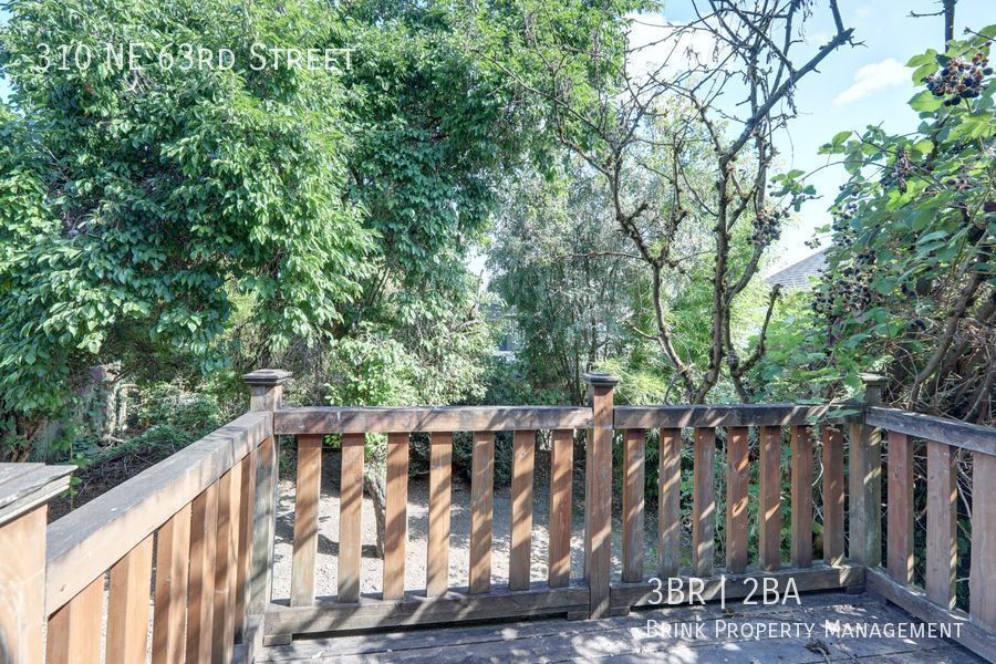 Great Location! 3 Bedroom/1.5 Bathroom House Near Green Lake! property image