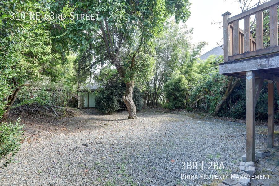 Great Location! 3 Bedroom/1.5 Bathroom House Near Green Lake! property image