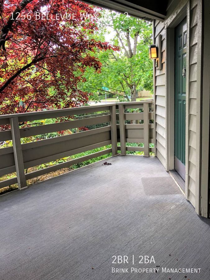 Spacious 2db, 2ba Condo Downtown Bellevue in Tranquil Setting property image