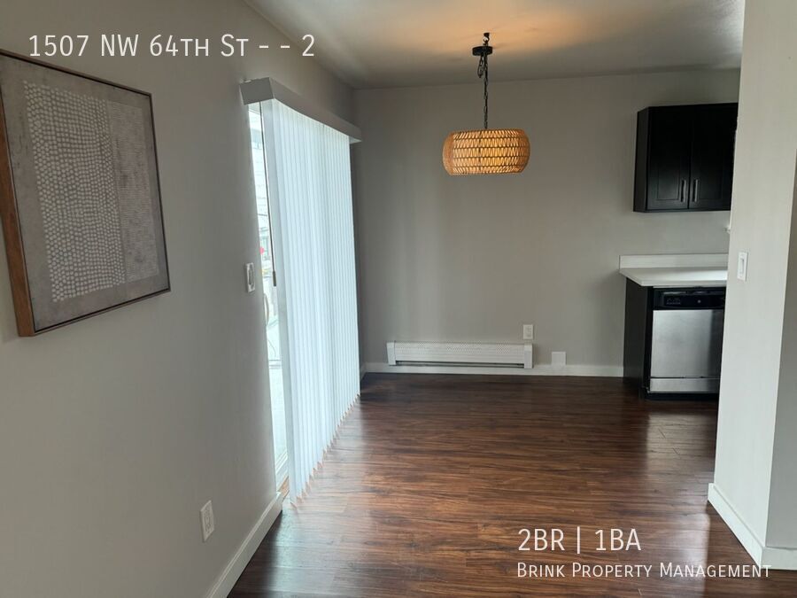 Spacious Updated 2 Bedroom in Ballard with Large Deck property image