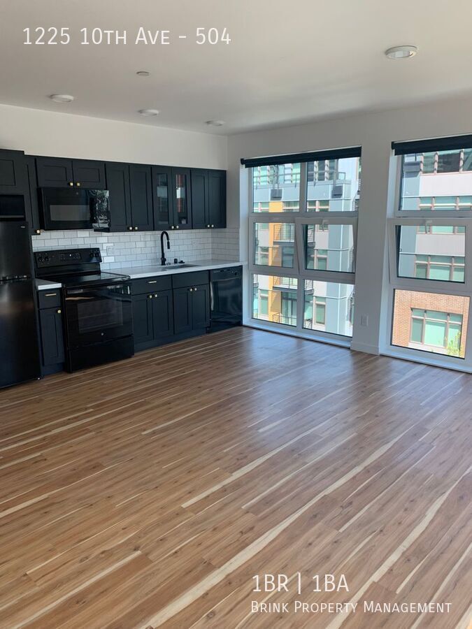 Live at The Woodworth - Classic & Cool Living in Capitol Hill property image