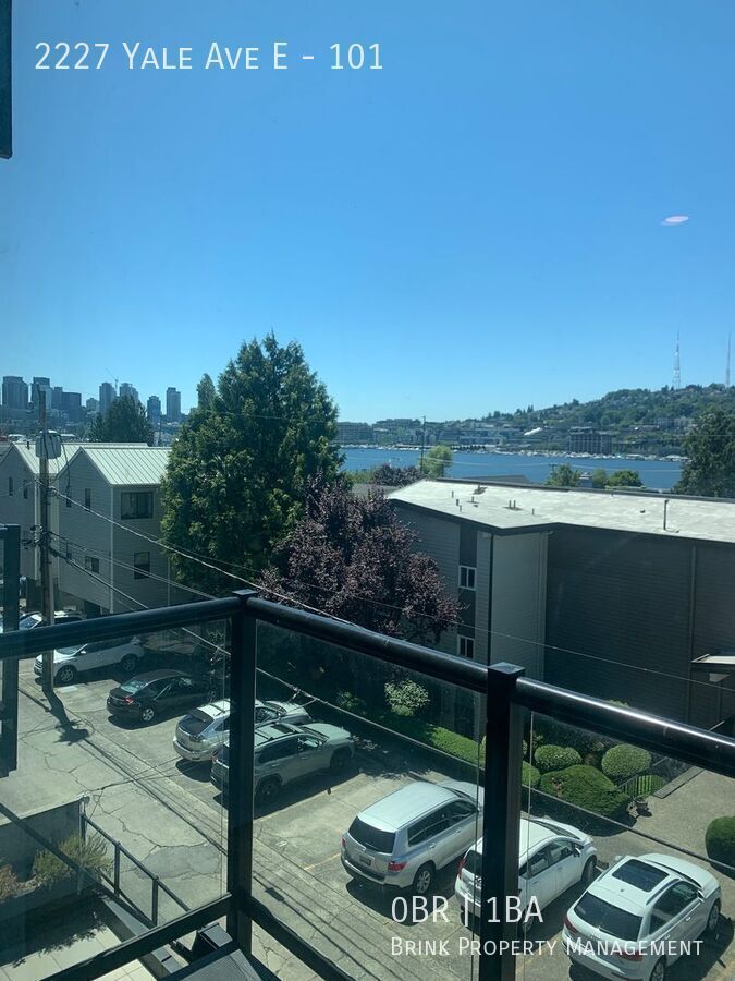 Welcome to Lakeview! - Live in Luxury & Style in the heart of Eastlake property image